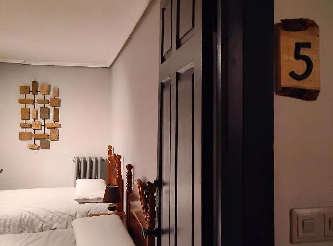 La Casa De Maestros Inn